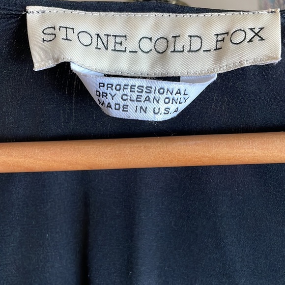 Stone Cold Fox Robe - Picture 3 of 4